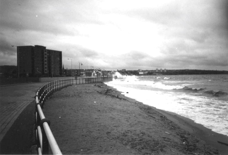 esplanade and waves 1